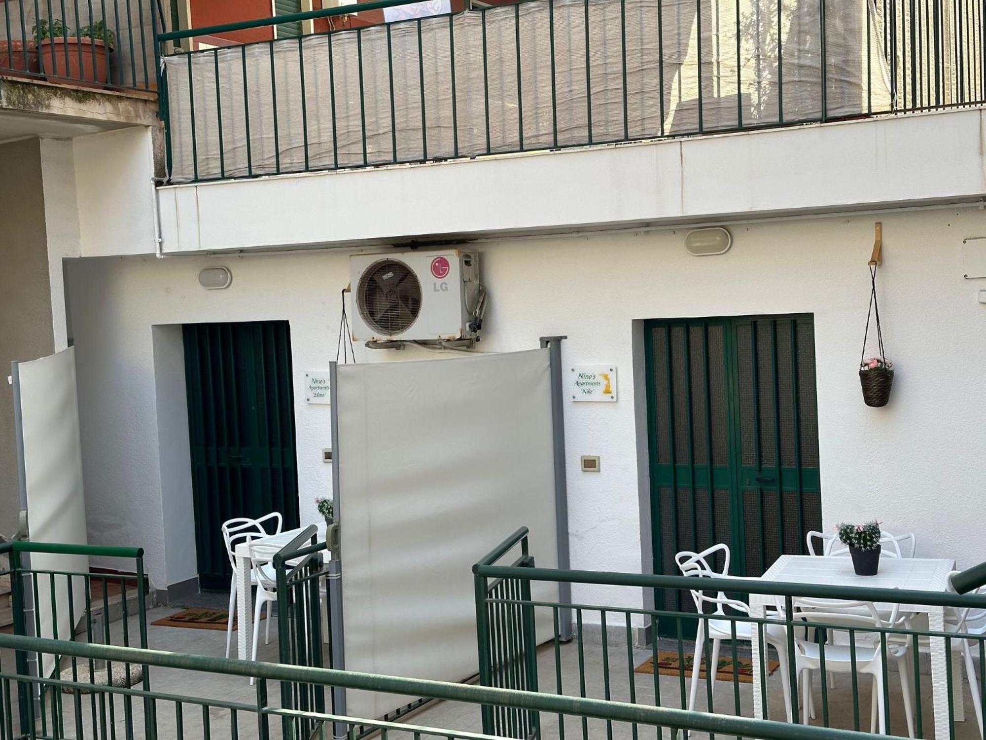 Nino'S Apartments جيارديني ناكسوس المظهر الخارجي الصورة